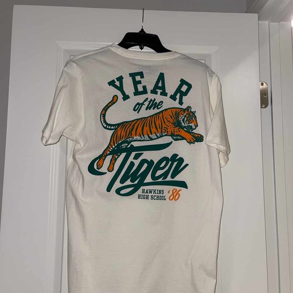 “Stranger things” Hawkins high tee 🐅 - Picture 2 of 3